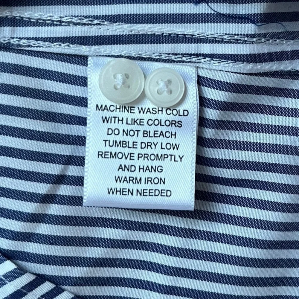 UNTUCKit Blue & White Striped Button Down Shirt 100% Cottn size 6